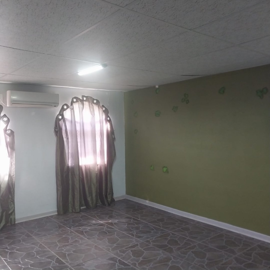 7 Bedroom Property for Sale in Carters Glen Northern Cape